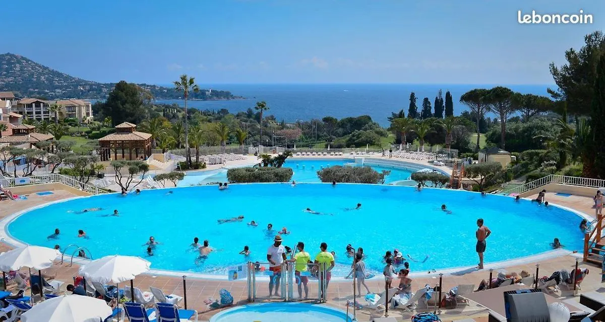Апартаменты Grand Appartement Avec 2 Veritables Chambres Cap Esterel Vue Mer Et Esterel Сен-Рафаэль Франция