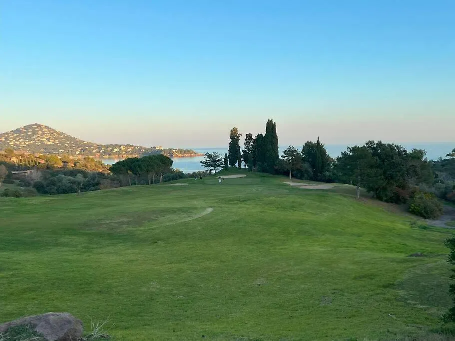 Grand Appartement Avec 2 Veritables Chambres Cap Esterel Vue Mer Et Esterel Сен-Рафаэль 0*,
