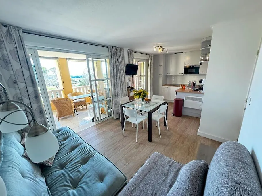 Grand Appartement Avec 2 Veritables Chambres Cap Esterel Vue Mer Et Esterel Сен-Рафаэль